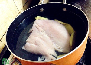 鸡胸肉煮多久能熟？鸡胸肉怎么煮比较嫩？
