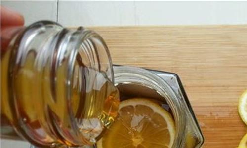 >蜂蜜作用与功效 山楂蜂蜜水的功效与作用有哪些