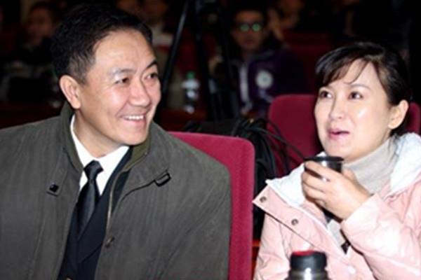 比李幼斌小十几岁的史兰芽有过两次婚姻,第一任老公是著名演员刘斌,第
