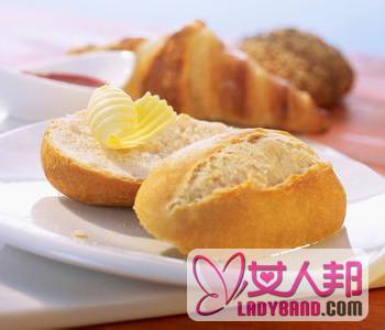 >【黄油面包卷】黄油面包卷的做法_黄油面包卷的营养价值
