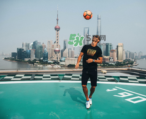 >耐克2017c罗中国行上海站上脚穿的鞋子是什么型号？