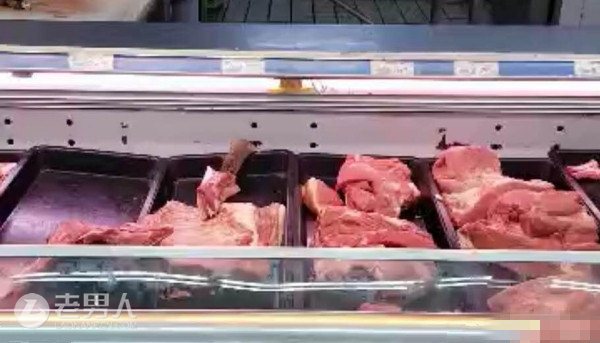 老鼠在冷柜吃肉 责令当柜所有肉类下架并销毁