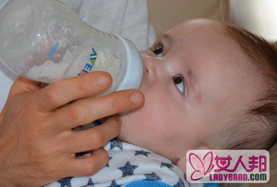 >初生婴儿可以喝水吗 不宜给宝宝喝水的时间