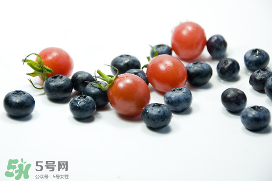 蓝莓和番茄能一起吃吗？蓝莓和西红柿能一起吃吗？