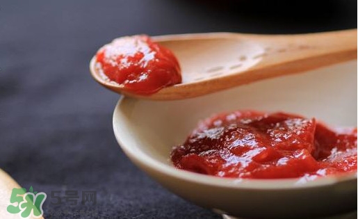 番茄酱是番茄沙司吗？番茄酱和番茄沙司有什么不同？