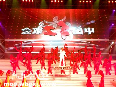 >汪正正的歌 试听:中国红歌会主题曲《唱歌要唱最红的歌》