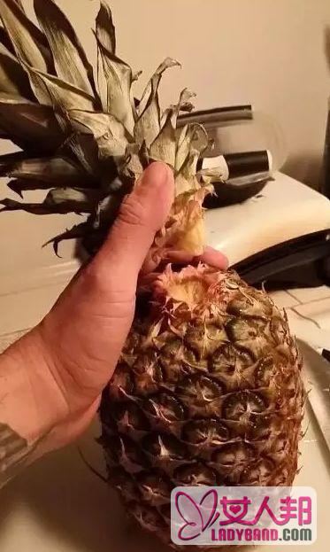 >1秒钟学会切菠萝最简单的方法