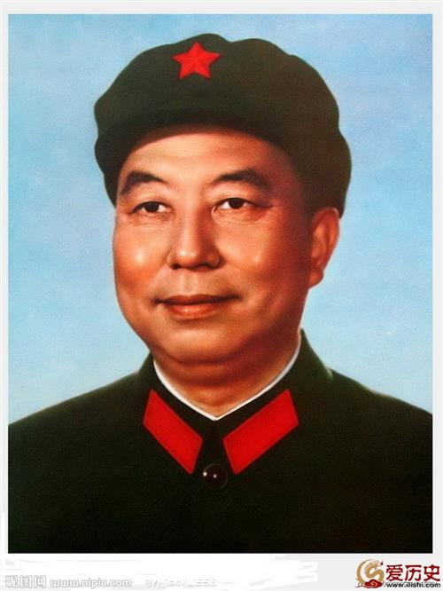 1978年华国锋背着邓小平偷偷阅兵内幕