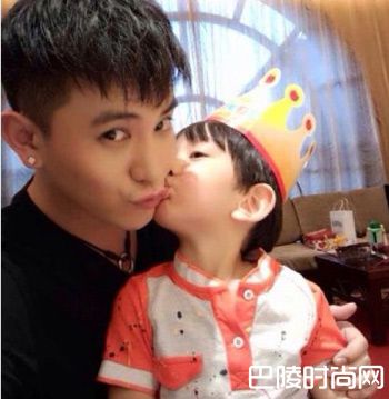 中国最帅父子是谁？ 爆红的背后是造星的未来