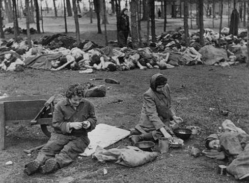 >纳粹集中营里的少女 人类史上的惨痛历史