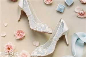 >bella belle鞋子多少钱？超级平价的美艳婚鞋
