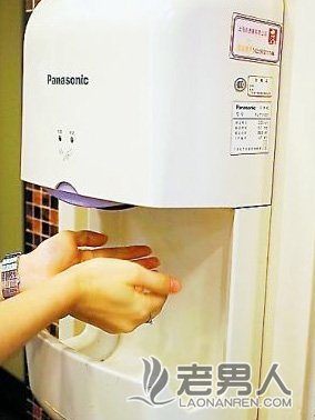 厕所烘干机最好别用 传播细菌超过传统纸巾