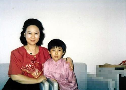 琼瑶年轻时的照片：才女琼瑶和丈夫旧照（图）
