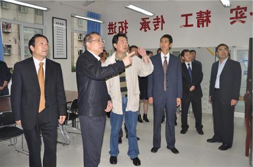 汤涛副部长 人社部副部长汤涛到德阳市调研 市长陈新有陪同