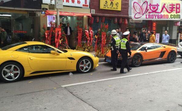 广东：广州交警“夹击”两台超级跑车 司机乱停车惹祸