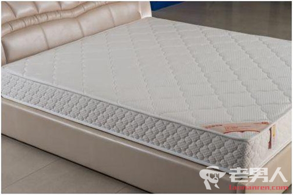 老人花近两万元买保健床垫 结果竟是一张电热毯