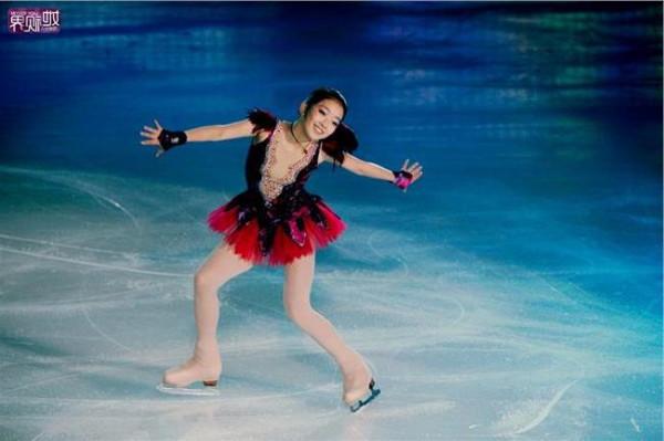 >贴几张酷似蒋梦婕的中国花样滑冰运动员李子君照片