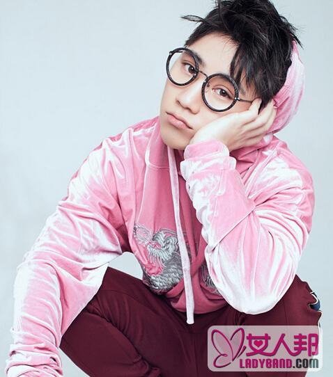 胡腾推出自己的第一支单曲 萌版《福星高照》新鲜有范儿