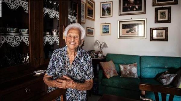 杨茂林的老婆 百岁老人杨茂林长寿经98岁时还种地不贪食不挑食