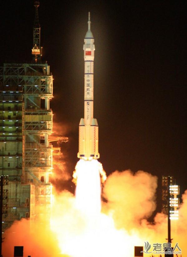 中国重型运载火箭2030年左右望首飞 可载人登月