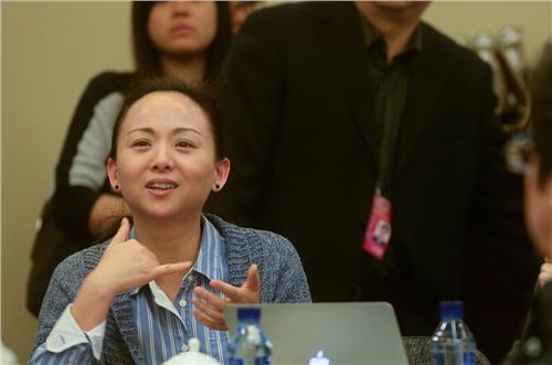 邰丽华政协 政协唯一聋人委员邰丽华用手语“唱”《国家》