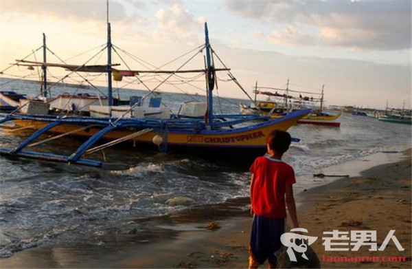 菲律宾一艘轮船遭遇狂风沉没 事故造成7人死亡8人失踪