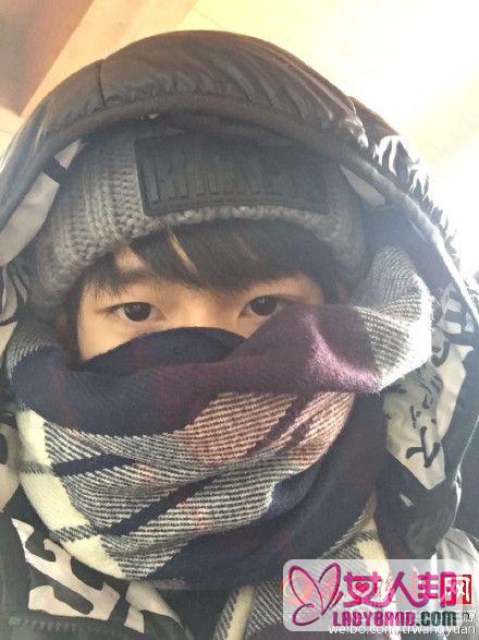 TFBOYS成员王源全副武装去滑雪 戴两层帽子仅露眼睛（图）