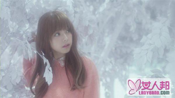 >juniel新歌“坏人”mv预告，上演眼泪演技