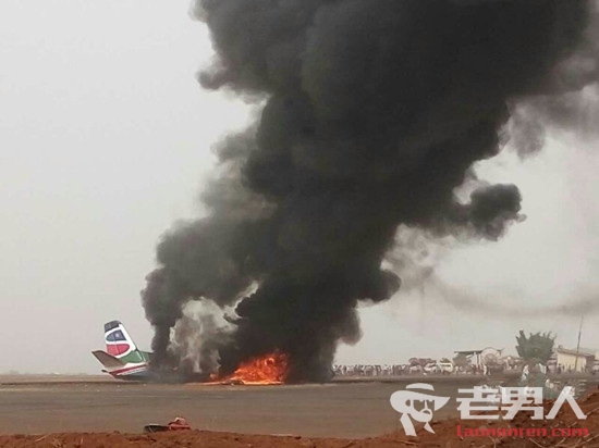 南苏丹客机坠毁 中国工兵全力参与救援（图）