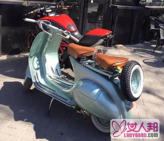 黄觉酒吧被盗出一万元悬赏求线索 不舍两台金色改装摩托车