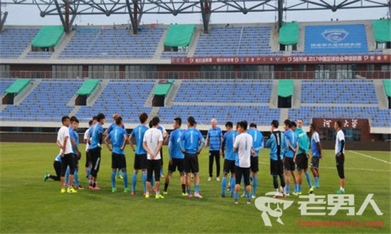 中国足协证实执法容大4名裁判遭群殴 容大道歉并宣布退出