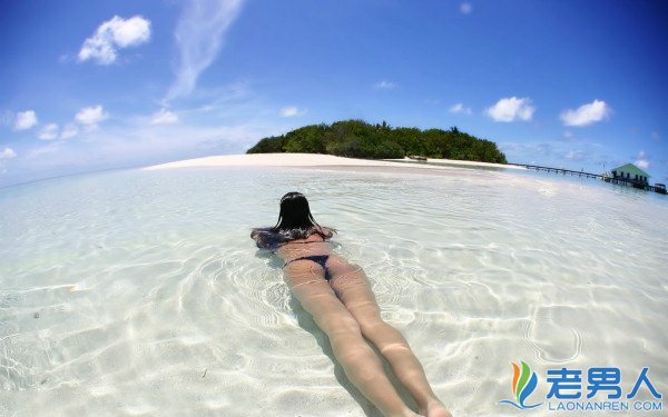 女子洱海拍全裸照 海量大尺度图片曝光