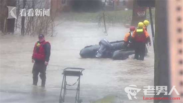 美国暴雨多地被淹 数百居民无奈被迫撤