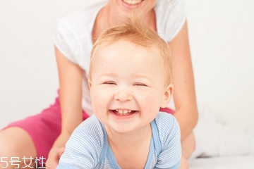 婴儿防晒霜会影响钙吸收吗 婴儿防晒霜对宝宝有危害吗