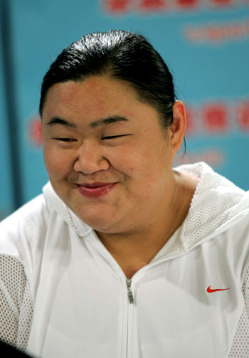 雅典奥运会唐功红 2004年雅典奥运会 女力士唐功红破世界纪录夺金