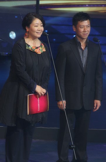 胡亚捷电影 新农村电视节在京举行 胡亚捷、萨日娜同颁大奖