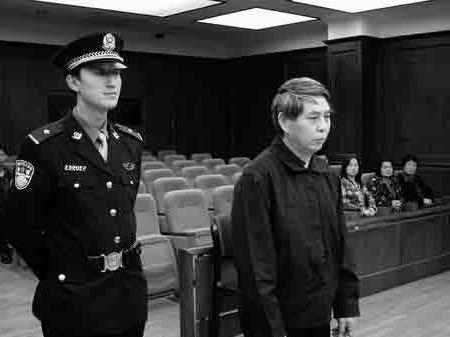 >李嘉廷被执行 原云南省长李嘉廷案追踪:其子和情妇被判有期徒刑