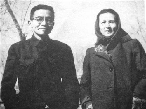 林徽因死后 梁思成和她结婚了 那年他61岁 她34岁(清华有师生恋的传统?)