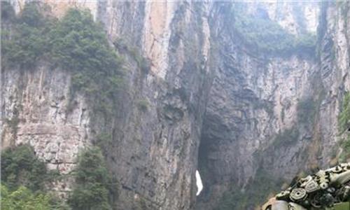 天生桥在哪里 世界上最大天生桥在中国 洞里面积约5000平方米