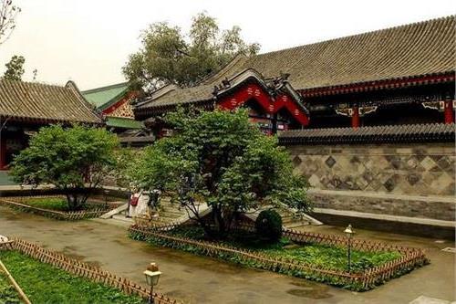 >和珅府邸是恭王府怎么 中国第一贪官和珅府邸:恭王府