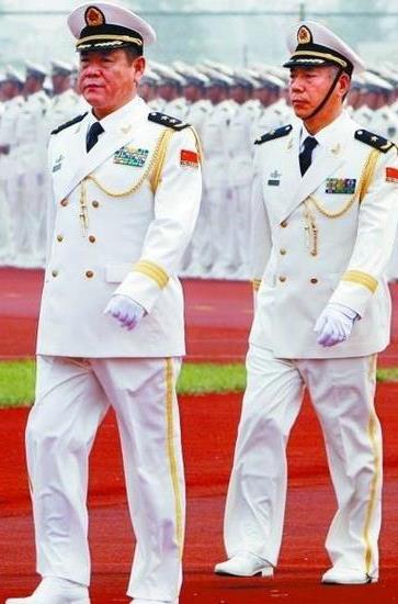 海军副司令员丁毅、东海舰队政委王华勇晋升中将