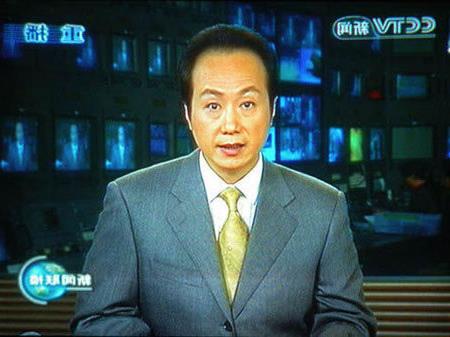 罗京年薪是多少 爆料!中央电视台新闻联播主持人罗京月薪28万?