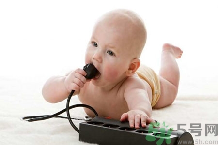宝宝触电怎么办？如何预防宝宝触电？