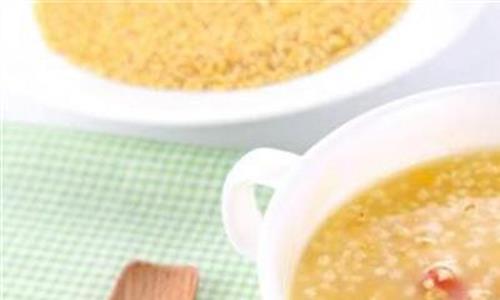 >小米粥的做法和功效 小米粥的功效与作用 小米粥的14种做法