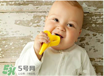 >宝宝长牙的症状有哪些 宝宝长牙有什么症状?