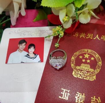 戴向宇新加坡 陈紫函戴向宇登记结婚 戴向宇被封“新加坡一哥”