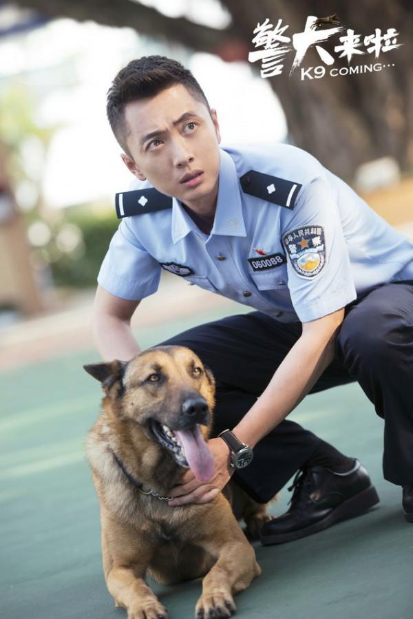 >警花与警犬闫婕 《警花与警犬2》杀青 董玥演绎大眼警花英姿飒爽