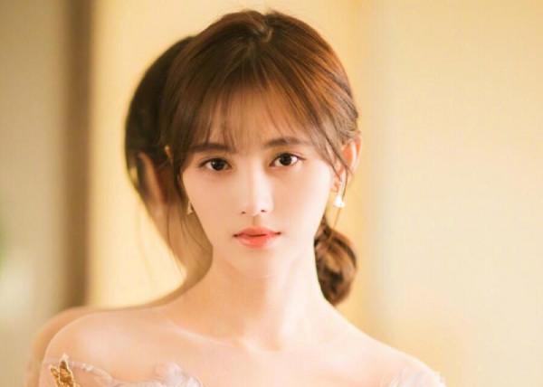 SNH48鞠婧祎男朋友是谁？四千年美女感情史、身世背景遭起底