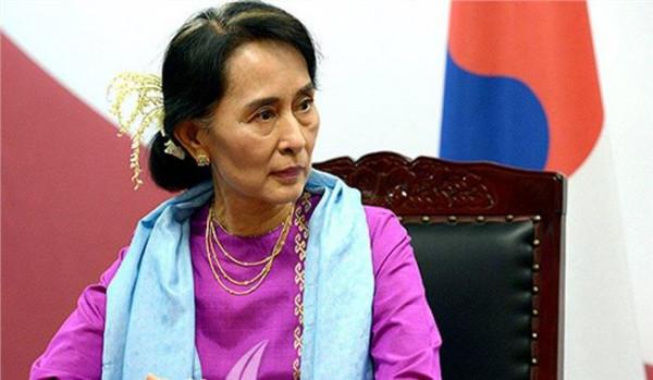 >缅甸女总理昂山素季简历青年照片儿子现状 昂山素季和中国的关系