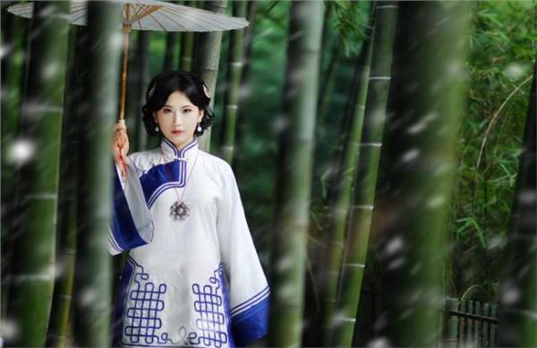 >马睿菈歌曲 华语内地古典女歌手“舒清”和“冷漠”合唱歌曲《白发伤》首发